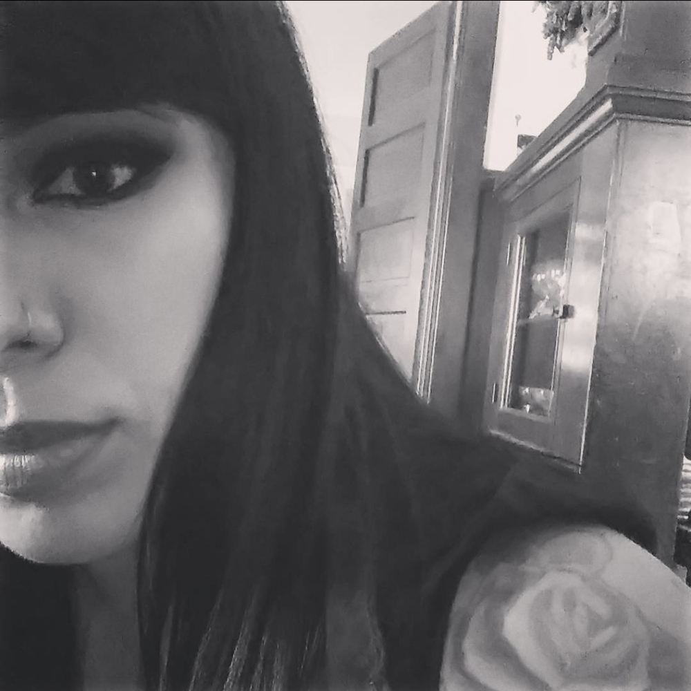 Meet your Posher, Em_mua